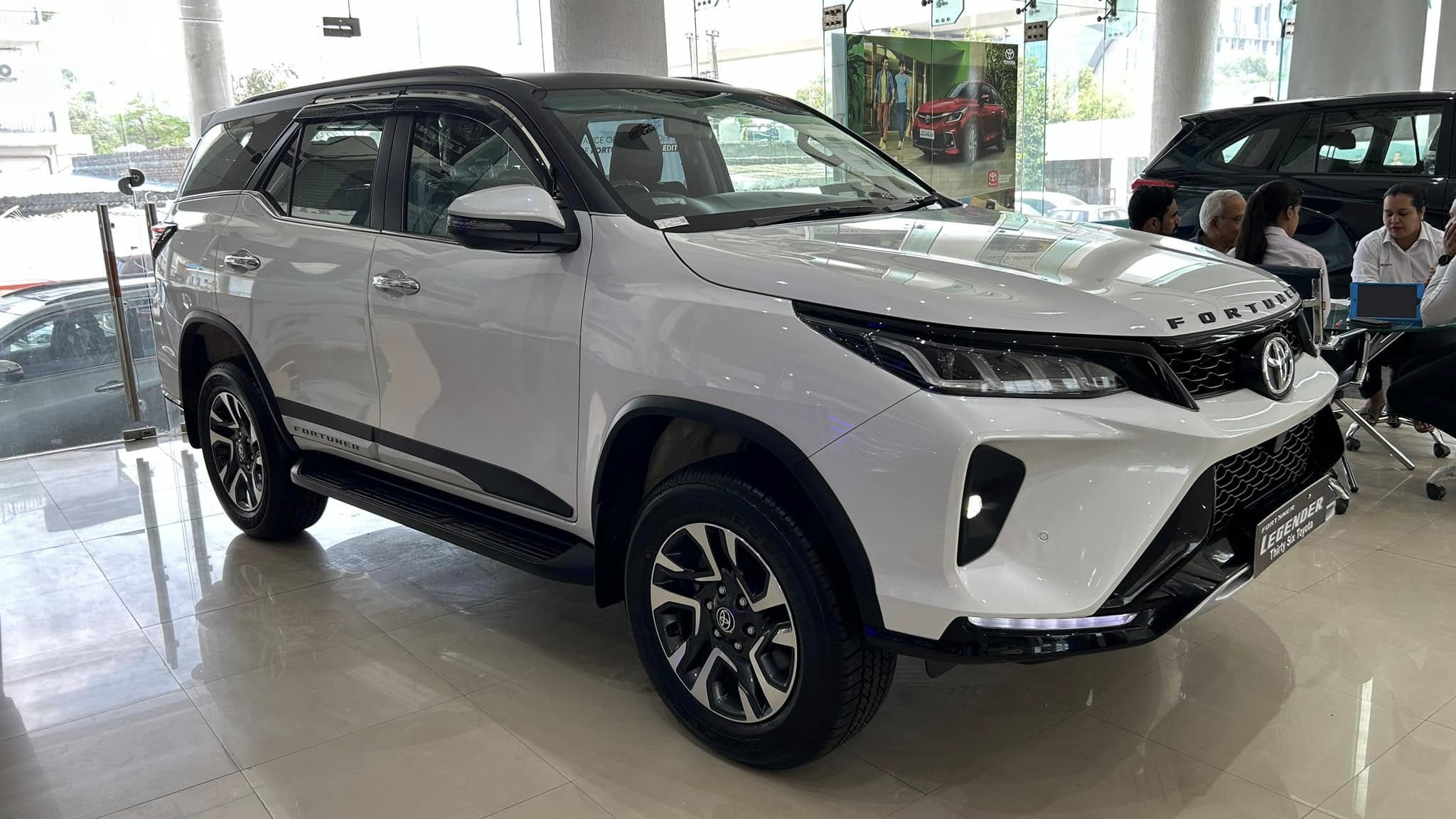Toyota Fortuner GR-S 2024 4x4